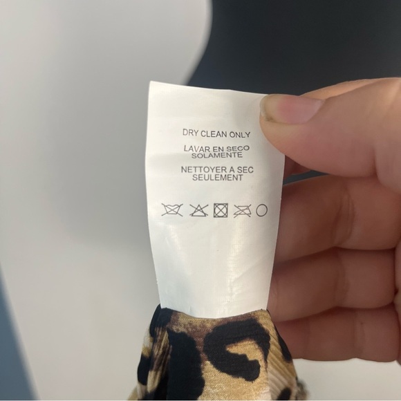 Y2k Bebe Halter leopard print 100% silk sleeveless top with ruched waist small - Picture 6 of 6